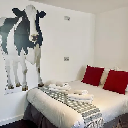 Seafront Party Houses For Hens, Stags & Groups Brighton Room photo